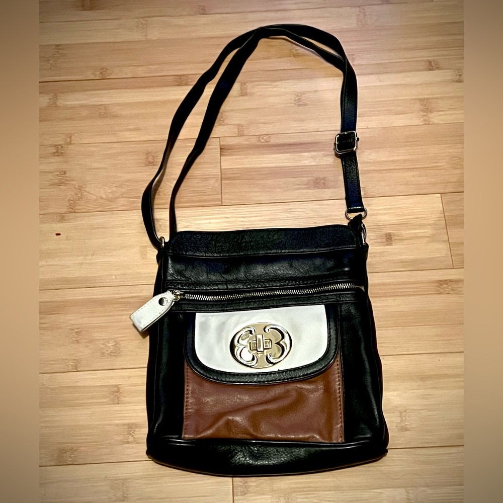 Emma Fox Tan/White/Black crossbody bag